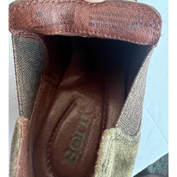 Born Dallia Distressed Brown Suede Western Ankle Rugged Comfort Booties 7.5M - Picture 8 of 9